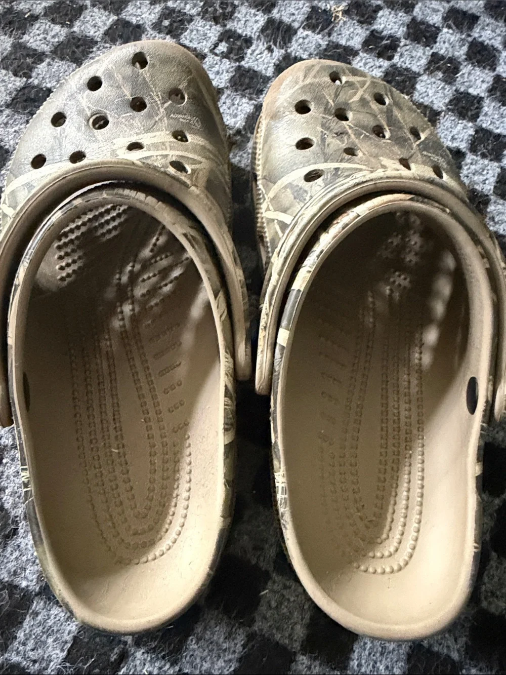 Crocs Camo Comfort Clogs - Tan/Green/army